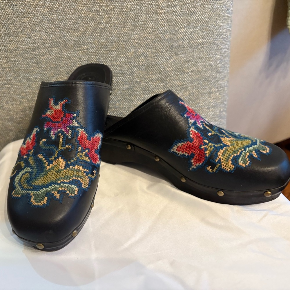 Penelope Chilvers Black Floral Clogs